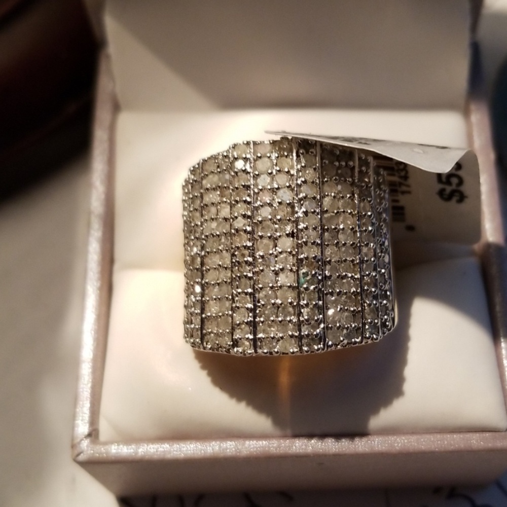 2carat genuine diamond ring !